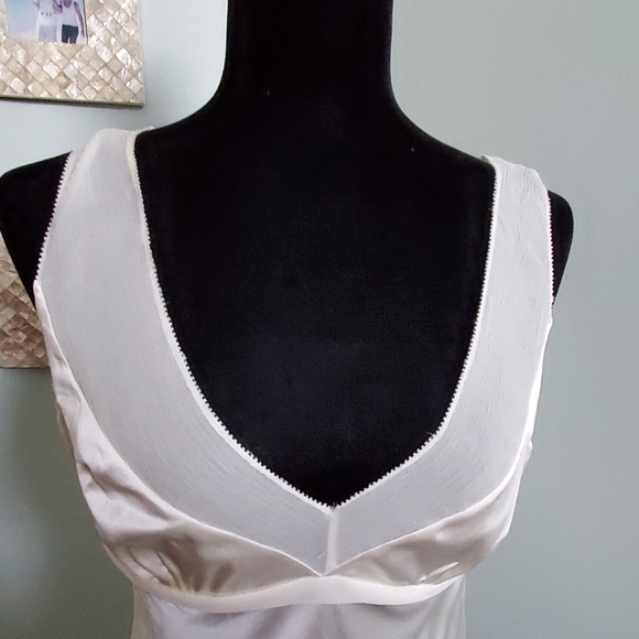 Express- NWT- Silk Sleeveless Dress Shirt Ivory- M - Picture 2 of 7